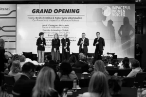 Impactful Women Voices podczas przemówienia – wzmacniamy głos kobiet w biznesie.